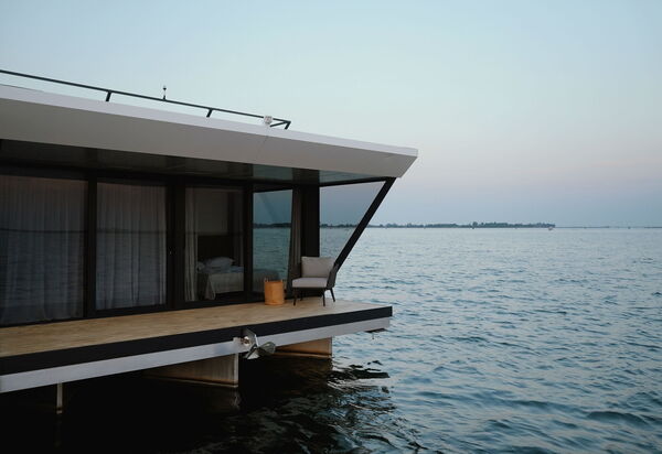 Venice Escape Water Loft: Balcony / Terrace / Patio, Building Exterior, Outdoor, Spring, Summer, Wellness