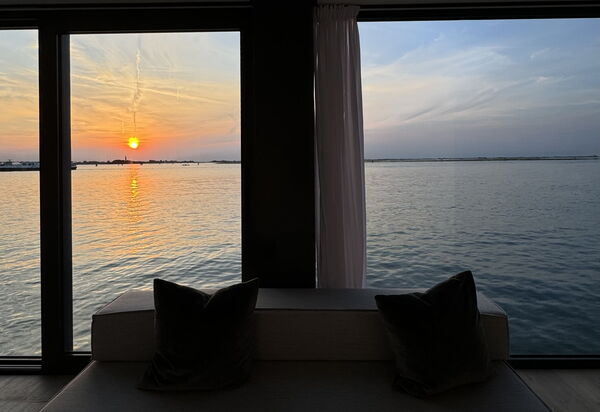 Venice Escape Water Loft: Balcony / Terrace / Patio, Building Exterior, Outdoor, Spring, Summer, Wellness