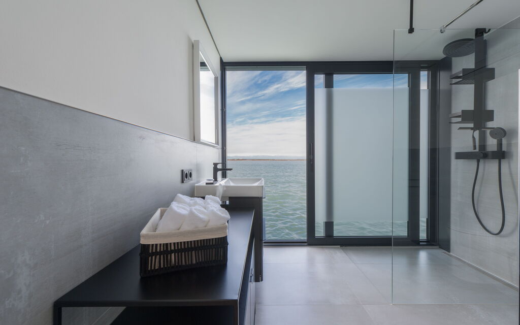 Venice Escape Water Loft