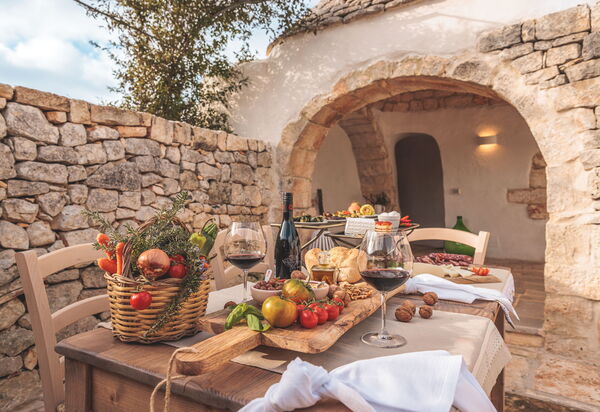 Villa Macchie: Activities, Balcony / Terrace / Patio, Building Exterior, Garden, Main Entrance, Pool, Spring, Wellness