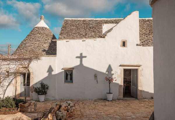 Villa Macchie: Activities, Balcony / Terrace / Patio, Building Exterior, Garden, Main Entrance, Pool, Spring, Wellness