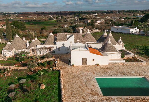 Villa Macchie: Activities, Balcony / Terrace / Patio, Building Exterior, Garden, Main Entrance, Pool, Spring, Wellness