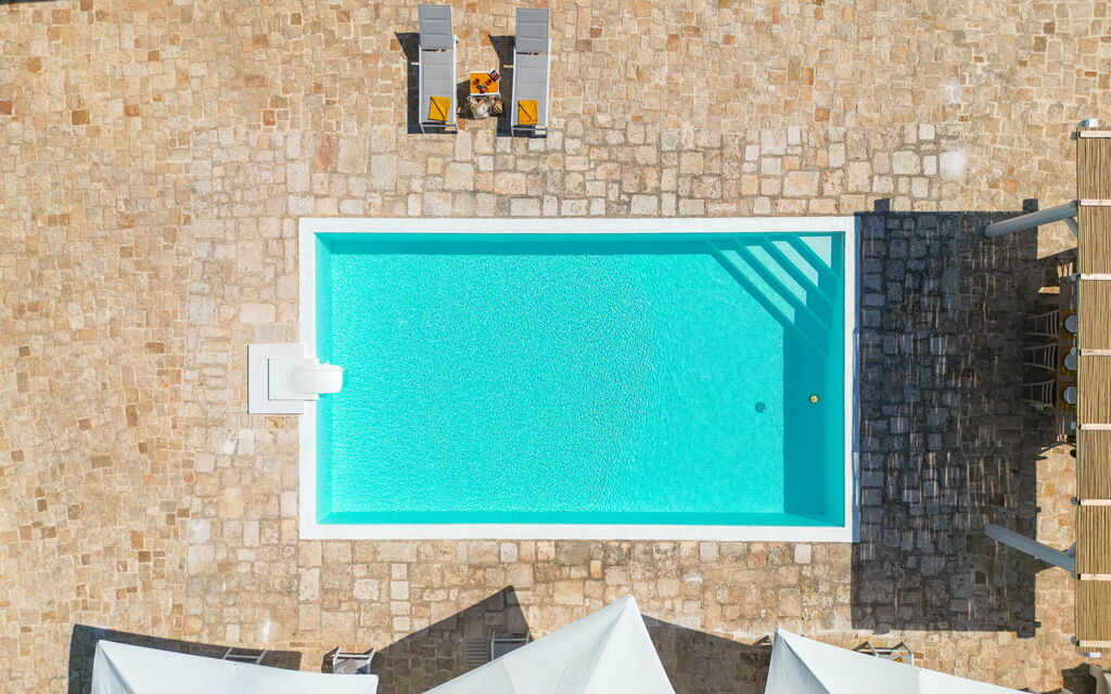 Villa Macchie: Activities, Balcony / Terrace / Patio, Building Exterior, Garden, Main Entrance, Pool, Spring, Wellness
