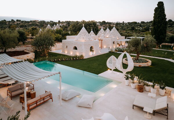 Villa Cisterna: Activities, Amenities, Balcony / Terrace / Patio, Bathroom, Building Exterior, Facilities, Garden, Pool, Spring, Summer