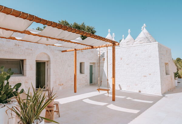Villa Cisterna: Activities, Amenities, Balcony / Terrace / Patio, Bathroom, Building Exterior, Facilities, Garden, Pool, Spring, Summer