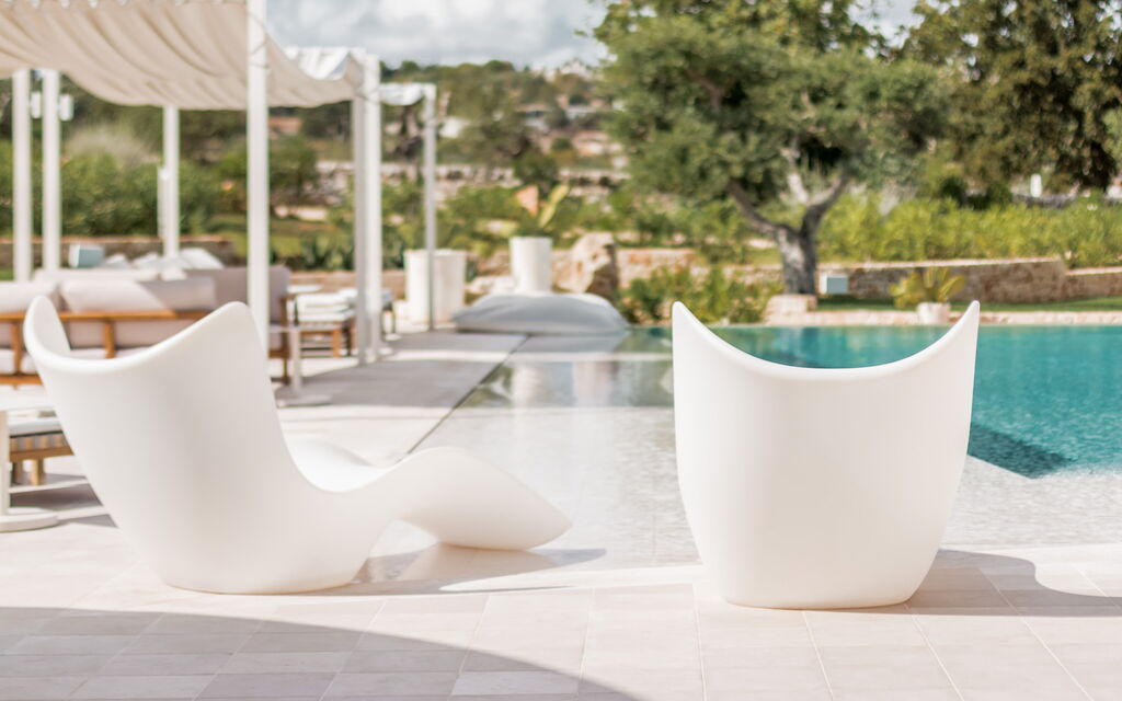 Villa Cisterna: Activities, Amenities, Balcony / Terrace / Patio, Bathroom, Building Exterior, Facilities, Garden, Pool, Spring, Summer