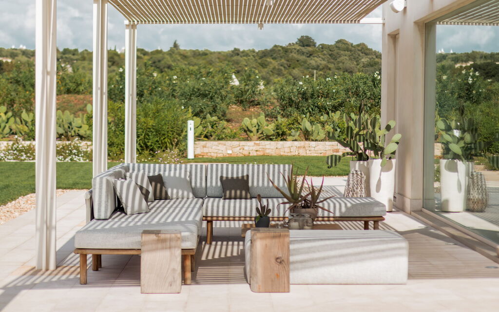 Villa Cisterna: Activities, Amenities, Balcony / Terrace / Patio, Bathroom, Building Exterior, Facilities, Garden, Pool, Spring, Summer