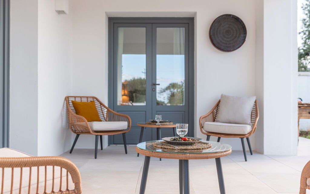 Villa Arancio: Attività, Balcone / Terrazza / Patio, Benessere, Caratteristiche, Cibo, Cucina, Estate, Esterni, Piscina, Primavera, Servizi
