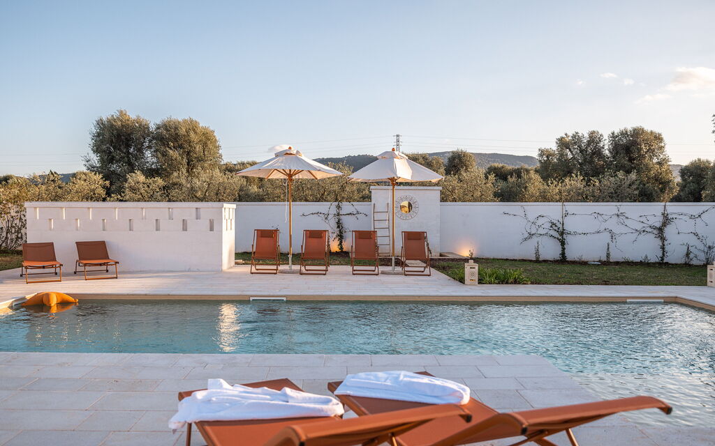 Villa Arancio: Attività, Balcone / Terrazza / Patio, Benessere, Caratteristiche, Cibo, Cucina, Estate, Esterni, Piscina, Primavera, Servizi