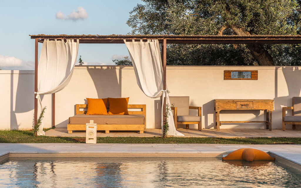 Villa Arancio: Attività, Balcone / Terrazza / Patio, Benessere, Caratteristiche, Cibo, Cucina, Estate, Esterni, Piscina, Primavera, Servizi