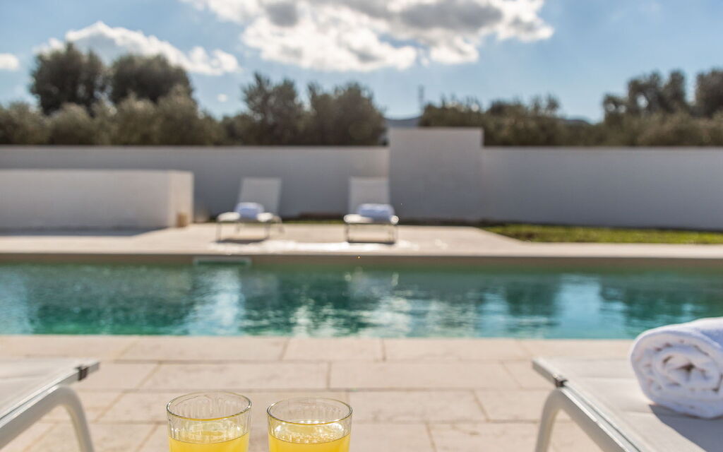 Villa Arancio: Attività, Balcone / Terrazza / Patio, Benessere, Caratteristiche, Cibo, Cucina, Estate, Esterni, Piscina, Primavera, Servizi