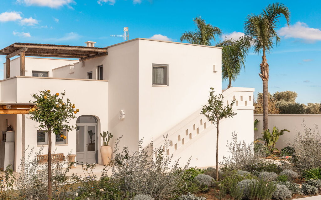 Villa Arancio: Attività, Balcone / Terrazza / Patio, Benessere, Caratteristiche, Cibo, Cucina, Estate, Esterni, Piscina, Primavera, Servizi