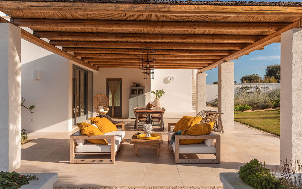 Villa Arancio: Attività, Balcone / Terrazza / Patio, Benessere, Caratteristiche, Cibo, Cucina, Estate, Esterni, Piscina, Primavera, Servizi