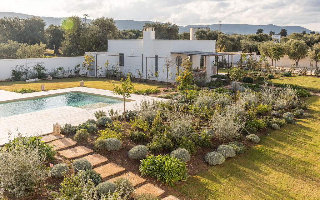 Villa Arancio: Attività, Balcone / Terrazza / Patio, Benessere, Caratteristiche, Cibo, Cucina, Estate, Esterni, Piscina, Primavera, Servizi