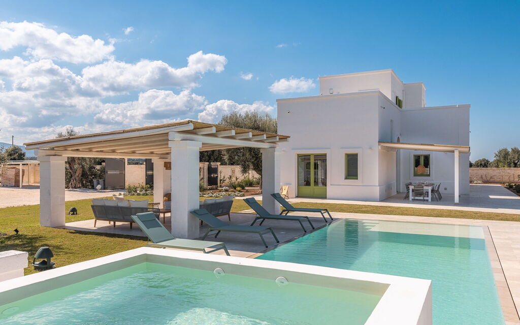 Villa Sensation Green: Attività, Balcone / Terrazza / Patio, Benessere, Caratteristiche, Entrata Principale, Estate, Esterni, Piscina, Primavera