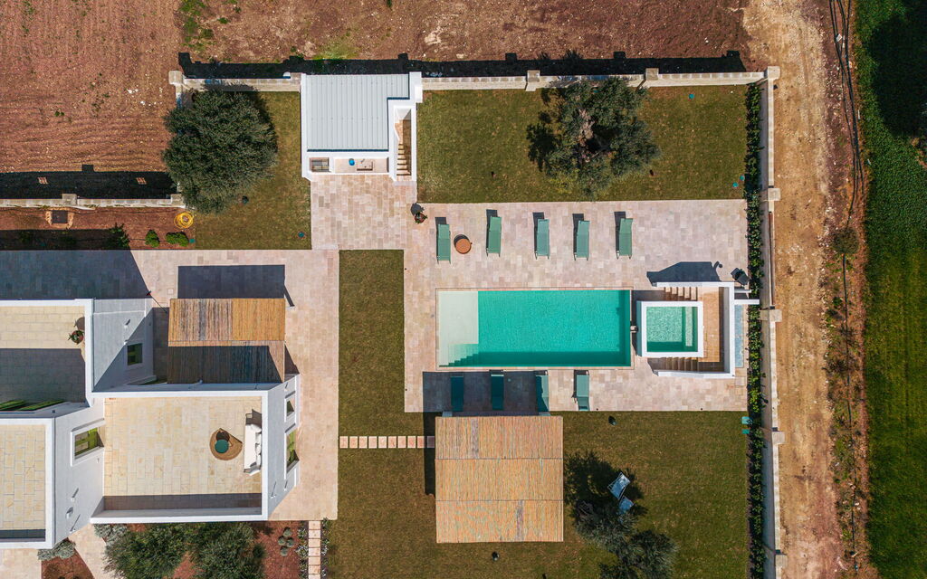 Villa Sensation Green: Attività, Balcone / Terrazza / Patio, Benessere, Caratteristiche, Entrata Principale, Estate, Esterni, Piscina, Primavera