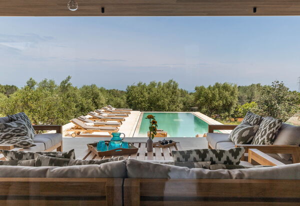 Villa Valeria: Activities, Building Exterior, Facilities, Main Entrance, Pool, Spring, Summer