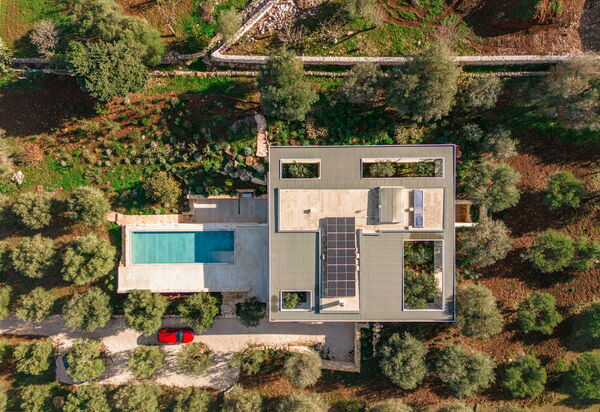 Villa Valeria: Activities, Building Exterior, Facilities, Main Entrance, Pool, Spring, Summer