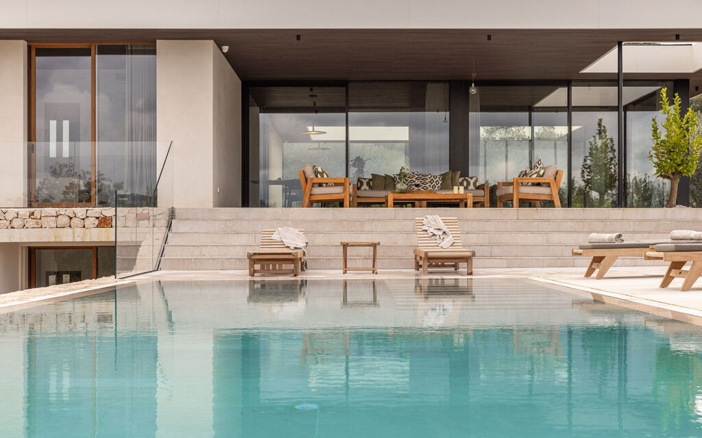 Villa Valeria: Attività, Entrata Principale, Estate, Esterni, Piscina, Primavera, Servizi