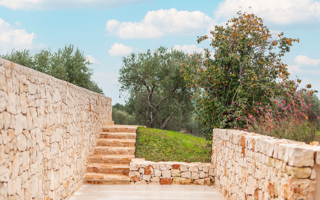 Villa Valeria: Attività, Entrata Principale, Estate, Esterni, Piscina, Primavera, Servizi