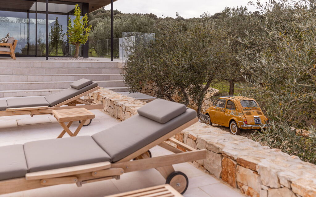 Villa Valeria: Attività, Entrata Principale, Estate, Esterni, Piscina, Primavera, Servizi