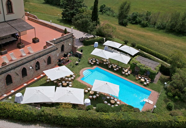 Castello Benedetti: Attività, Caratteristiche, Città, Estate, Esterni, Giardino, Piscina, Primavera, Soggiorno