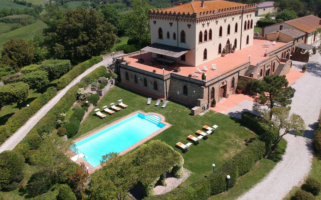 Castello Benedetti: Attività, Caratteristiche, Città, Estate, Esterni, Giardino, Piscina, Primavera, Soggiorno