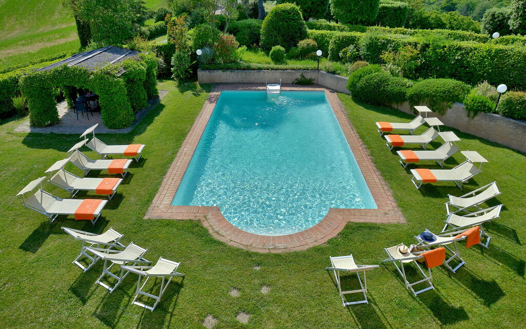 Castello Benedetti: Attività, Caratteristiche, Città, Estate, Esterni, Giardino, Piscina, Primavera, Soggiorno