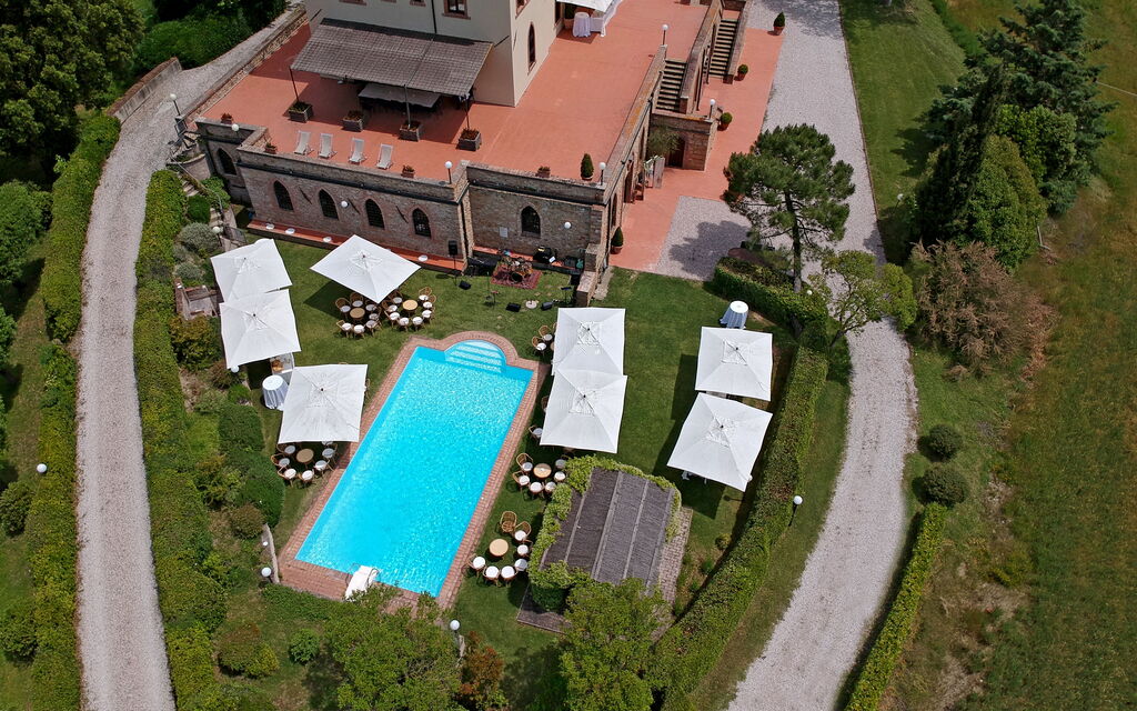 Castello Benedetti: Attività, Caratteristiche, Città, Estate, Esterni, Giardino, Piscina, Primavera, Soggiorno