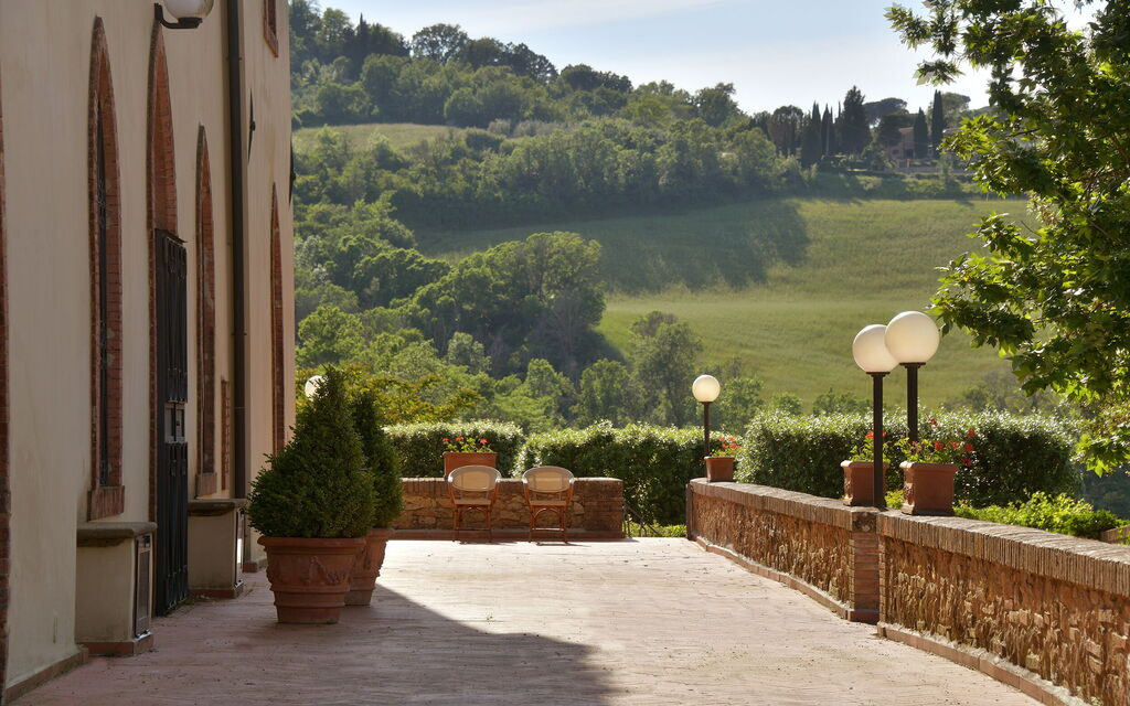 Castello Benedetti: Attività, Caratteristiche, Città, Estate, Esterni, Giardino, Piscina, Primavera, Soggiorno