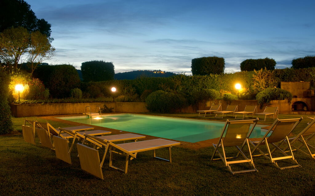 Castello Benedetti: Attività, Caratteristiche, Città, Estate, Esterni, Giardino, Piscina, Primavera, Soggiorno