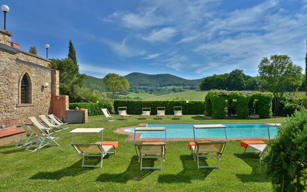 Castello Benedetti: Attività, Caratteristiche, Città, Estate, Esterni, Giardino, Piscina, Primavera, Soggiorno