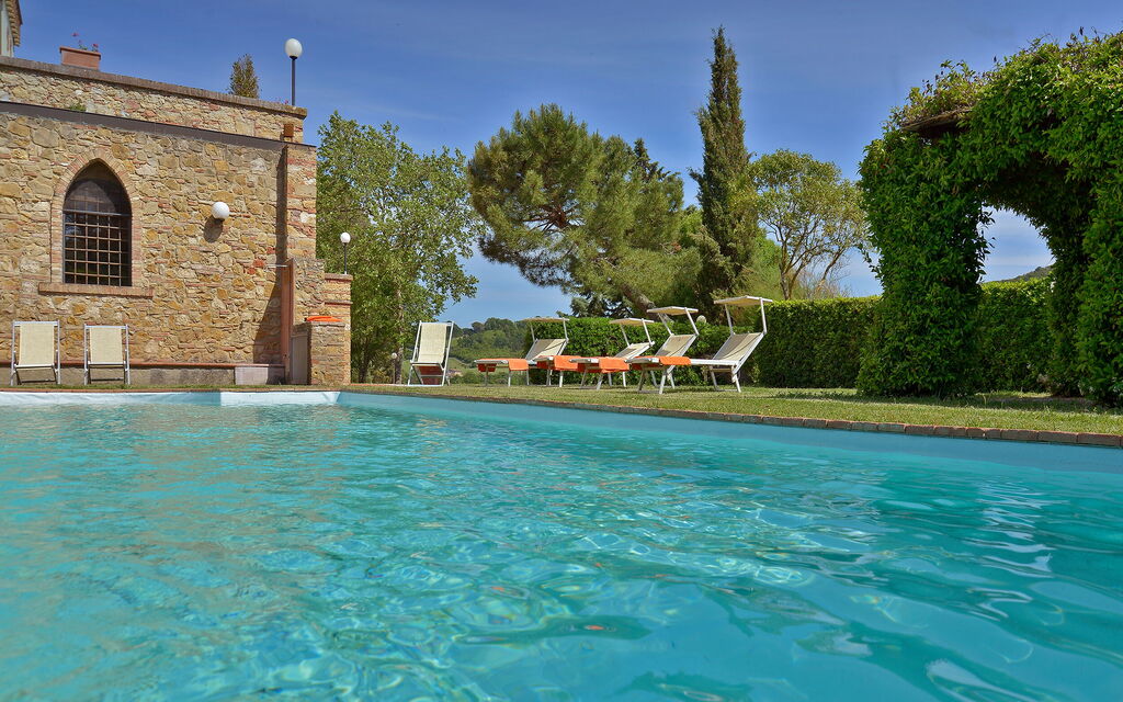 Castello Benedetti: Attività, Caratteristiche, Città, Estate, Esterni, Giardino, Piscina, Primavera, Soggiorno