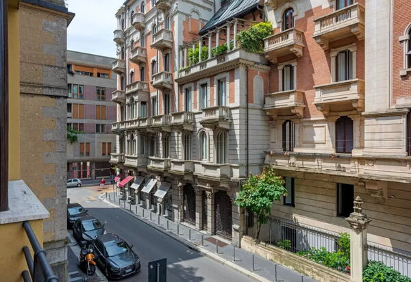 De Toni Retreat: Amenities, Building Exterior, Spring