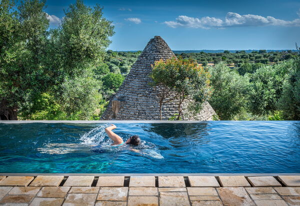 Villa Pascal: Building Exterior, Garden, Outdoor, Spring, Summer