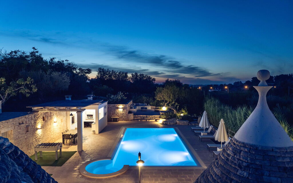 Trullo Francesca: Attività, Balcone / Terrazza / Patio, Caratteristiche, Estate, Esterni, Giardino, Piscina, Primavera