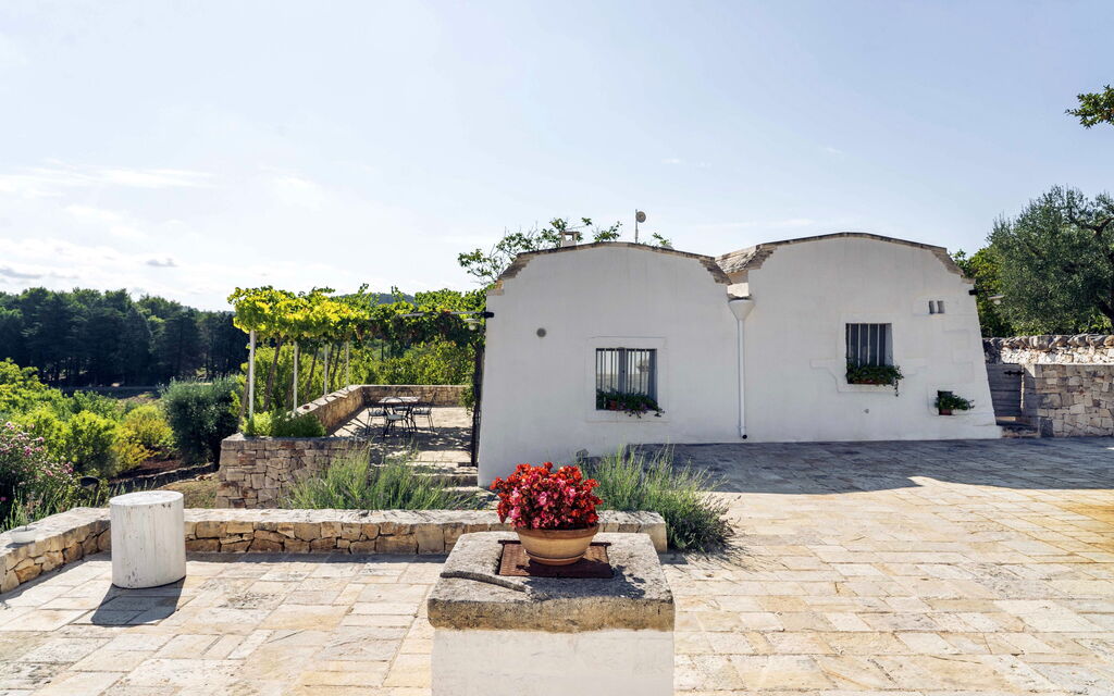 Trullo Francesca: Attività, Balcone / Terrazza / Patio, Caratteristiche, Estate, Esterni, Giardino, Piscina, Primavera