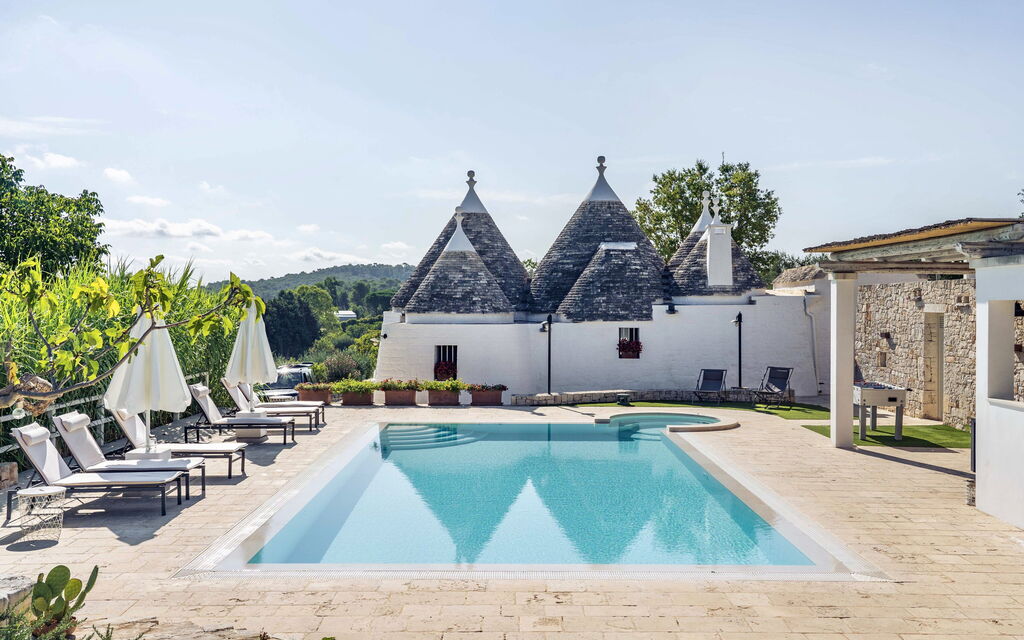 Trullo Francesca: Attività, Balcone / Terrazza / Patio, Caratteristiche, Estate, Esterni, Giardino, Piscina, Primavera