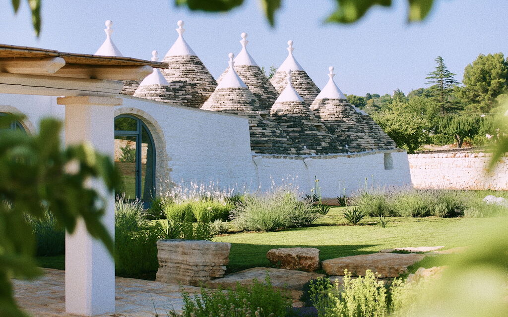 Trullo Cinzia: Attività, Balcone / Terrazza / Patio, Caratteristiche, Estate, Esterni, Giardino, Piscina, Primavera, Servizi