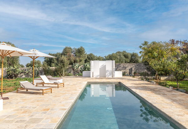 Villa Carratelli: Activities, Amenities, Balcony / Terrace / Patio, Building Exterior, Facilities, Garden, Main Entrance, Spring, Summer, Wellness
