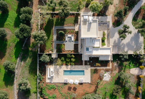 Villa Carratelli: Activities, Amenities, Balcony / Terrace / Patio, Building Exterior, Facilities, Garden, Main Entrance, Spring, Summer, Wellness