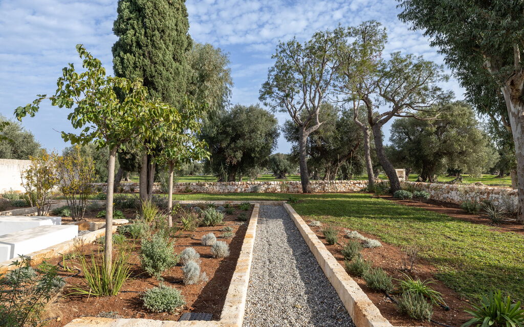 Villa Carratelli: Attività, Balcone / Terrazza / Patio, Benessere, Caratteristiche, Entrata Principale, Estate, Esterni, Giardino, Primavera, Servizi