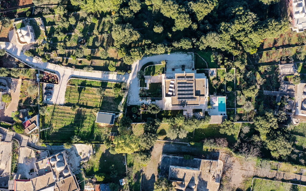 Villa Gioia: Activities, Amenities, Building Exterior, Garden, Main Entrance, People, Pool, Scenic View, Spring, Summer