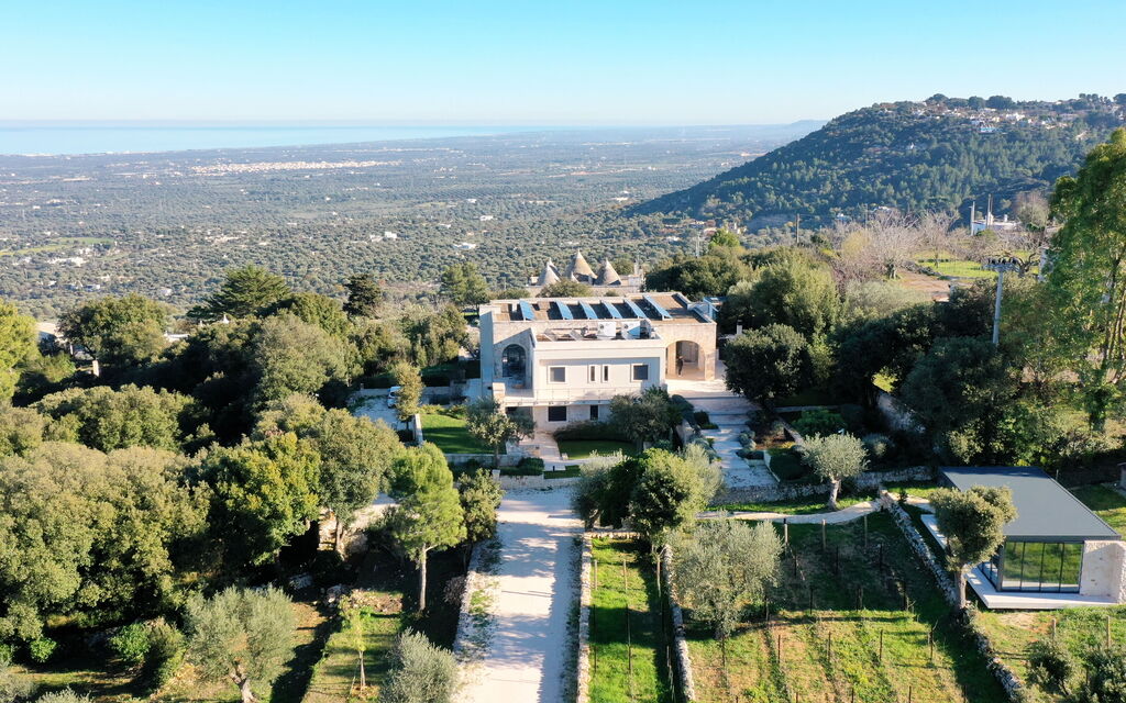 Villa Gioia: Activities, Amenities, Building Exterior, Garden, Main Entrance, People, Pool, Scenic View, Spring, Summer