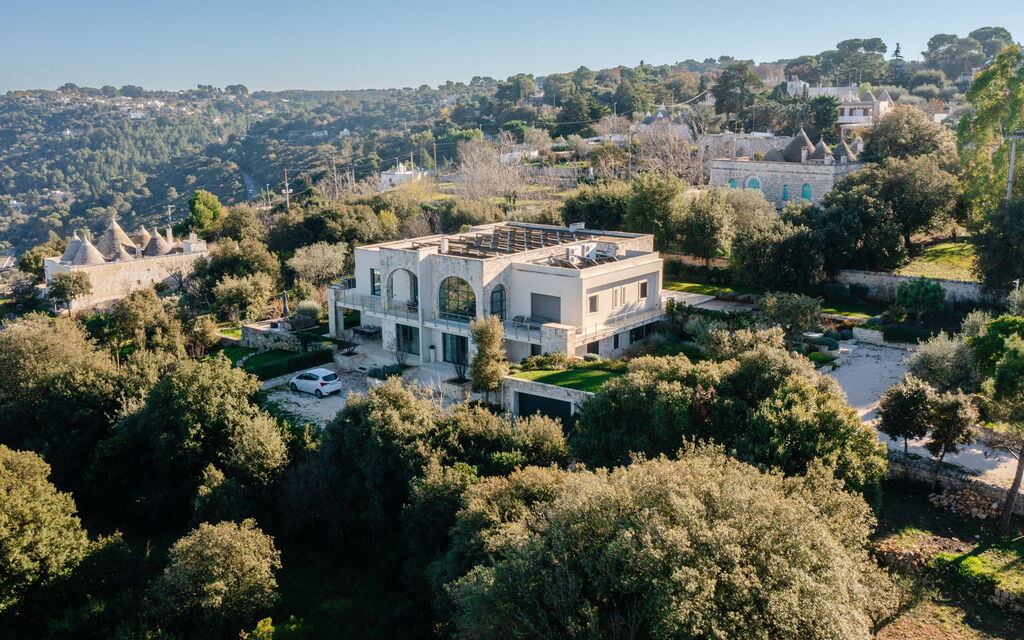 Villa Gioia: Activities, Amenities, Building Exterior, Garden, Main Entrance, People, Pool, Scenic View, Spring, Summer
