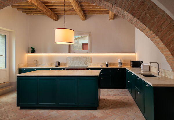 Villa Montello: Attività, Benessere, Caratteristiche, Entrata Principale, Estate, Esterni, Piscina, Primavera, Servizi