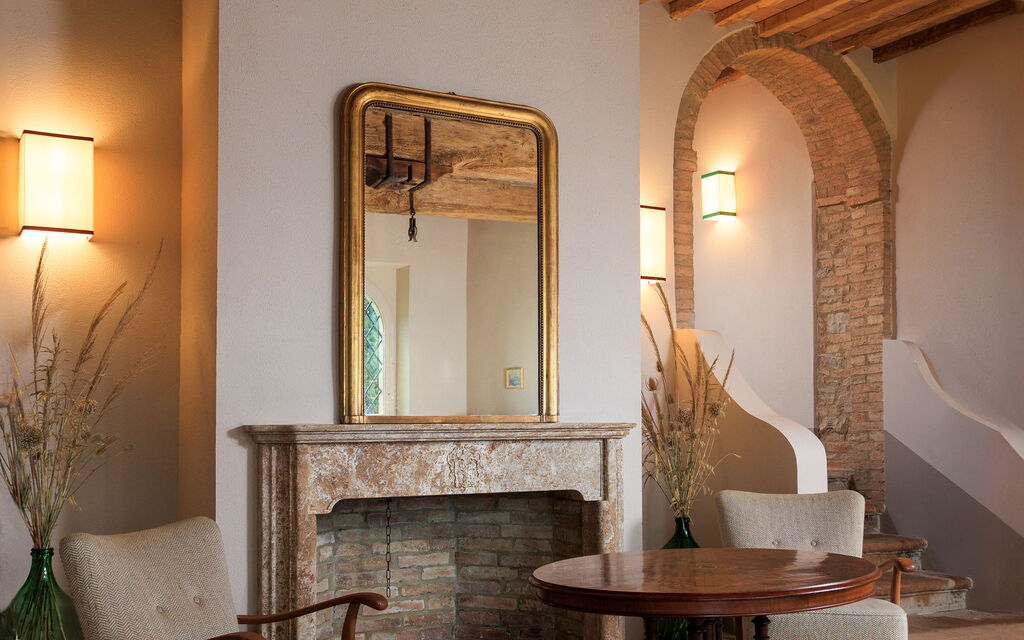 Villa Montello: Attività, Benessere, Caratteristiche, Entrata Principale, Estate, Esterni, Piscina, Primavera, Servizi