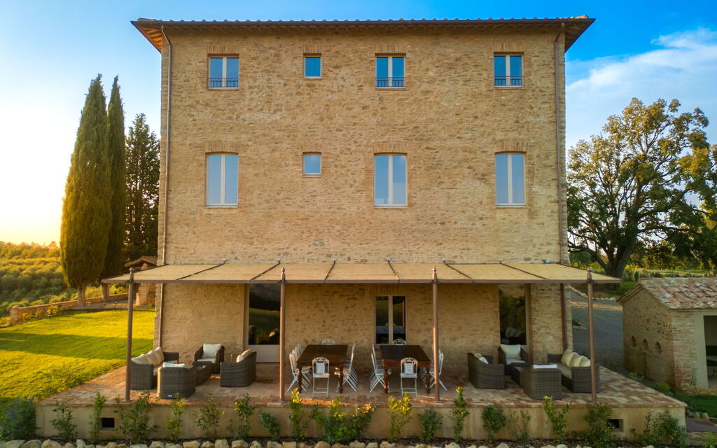 Villa Montello: Attività, Benessere, Caratteristiche, Estate, Esterni, Giardino, Piscina, Primavera, Servizi