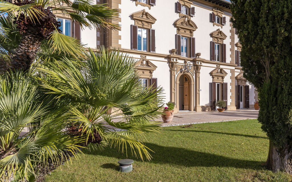 Villa Paola 14: Activities, Amenities, Balcony / Terrace / Patio, Building Exterior, Garden, Main Entrance, Pool, Room Detail, Spring, Summer