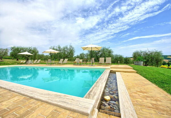 Villa Demetra: Attività, Balcone / Terrazza / Patio, Benessere, Città, Cucina, Estate, Esterni, Giardino, Piscina, Primavera, Servizi